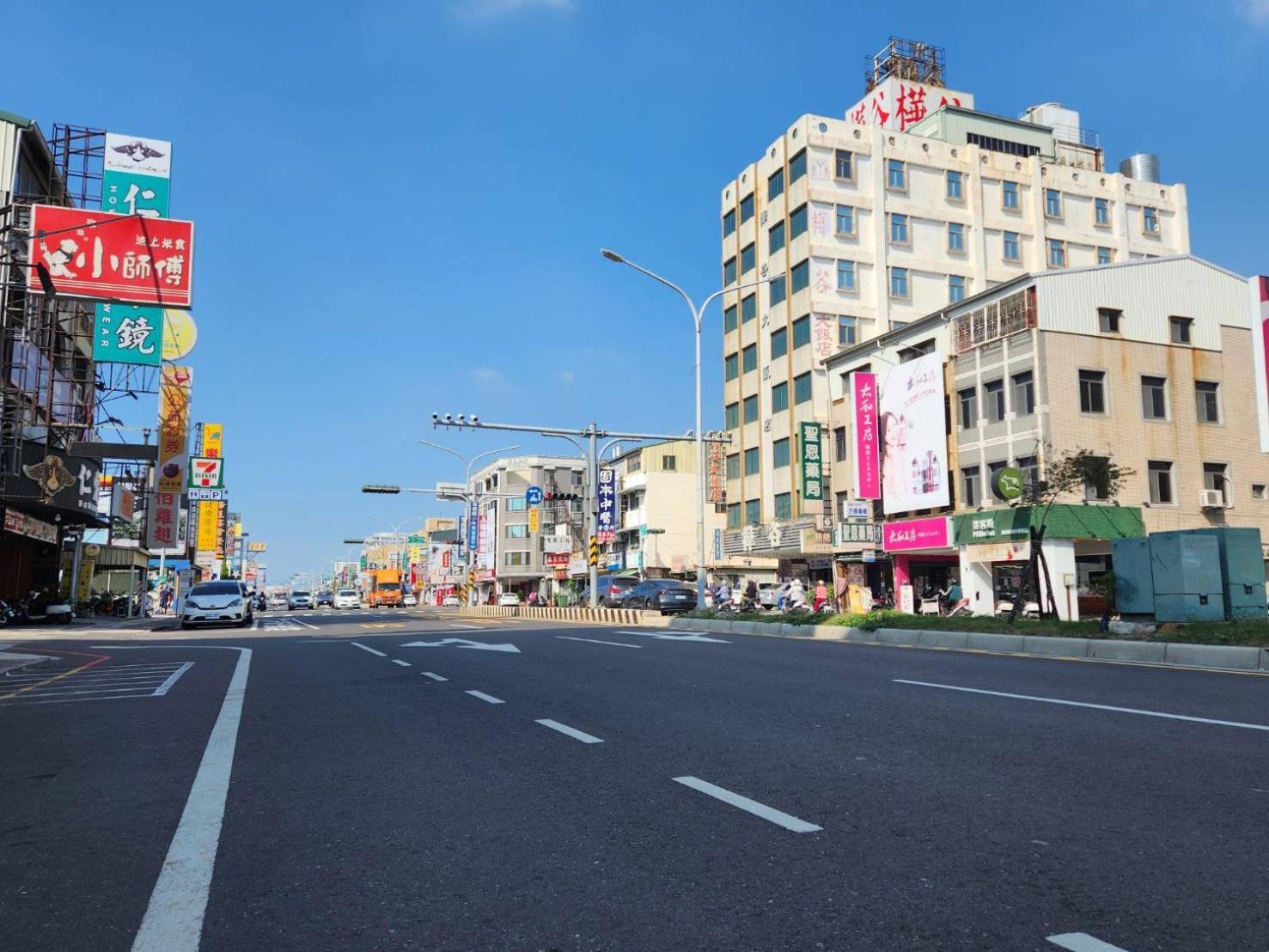 Hua Ku Hotel Tainan Exterior foto
